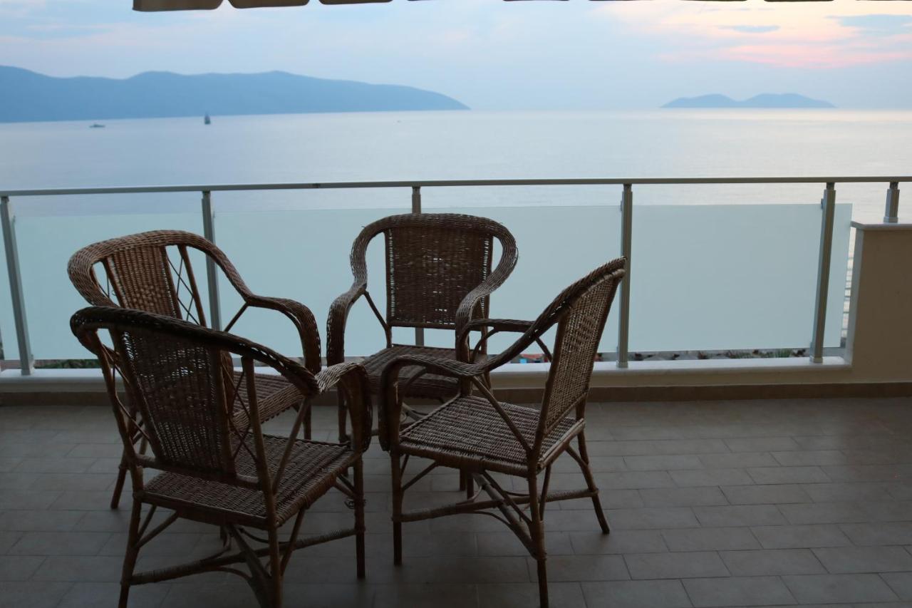 St Beach House Apartment Vlore Exterior photo